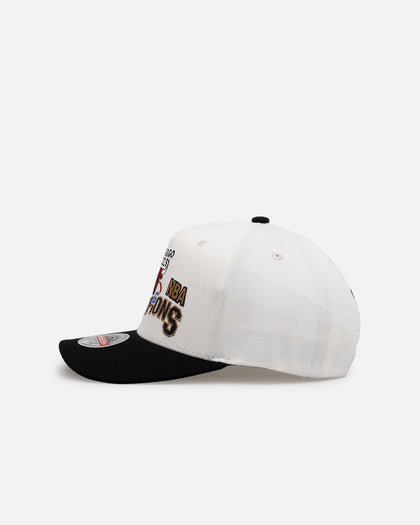 Mitchell & Ness Chicago Bulls 'NBA Elite Finals' MVP Snapback Cream/Black