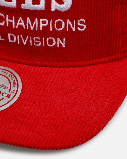 Mitchell & Ness Chicago Bulls 'Worldwide' Deadstock Corduroy Snapback Red