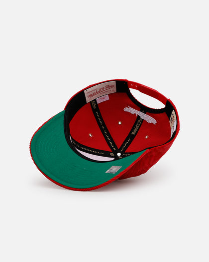 Mitchell & Ness Chicago Bulls 'Worldwide' Deadstock Corduroy Snapback Red