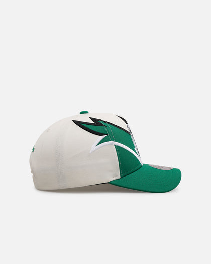 Mitchell & Ness Boston Celtics 'Shark Tooth' Pro Pinch Snapback Cream/Green