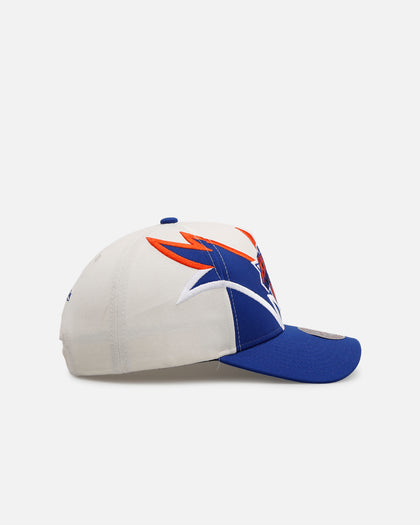 Mitchell & Ness New York Knicks 'Shark Tooth' Pro Pinch Snapback Cream/Blue
