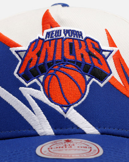Mitchell & Ness New York Knicks 'Shark Tooth' Pro Pinch Snapback Cream/Blue