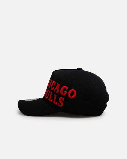 Mitchell & Ness Chicago Bulls 'Busted' Pro Pinch Snapback Black