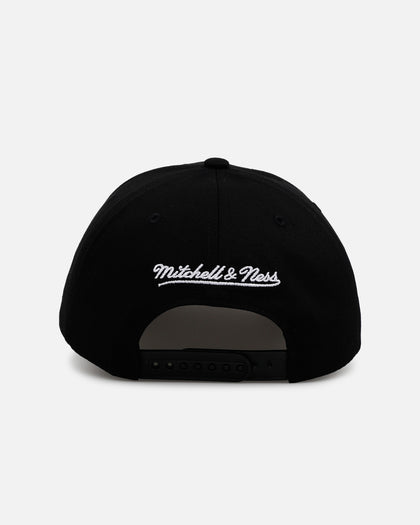 Mitchell & Mess Oregon Ducks 'Shadow Script' Pro Pinch Snapback Black