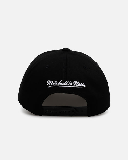 Mitchell & Mess Oregon Ducks 'Shadow Script' Pro Pinch Snapback Black