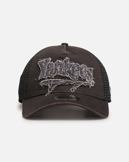 New Era New York Yankees 'Washed Fray' 9FORTY A-Frame Trucker Snapback Washed Grey