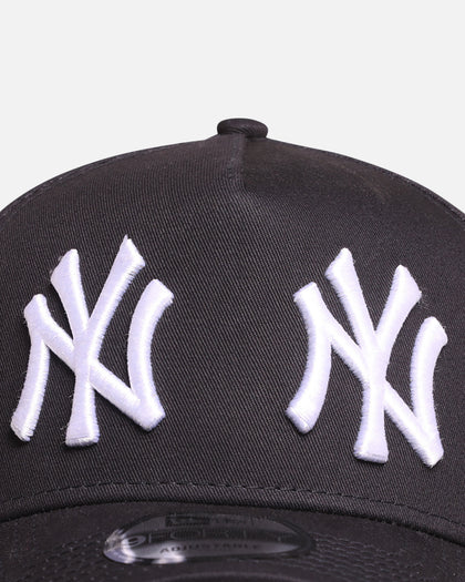 New Era New York Yankees 'Double Logo' 9FORTY A-Frame Snapback Official Team Colour
