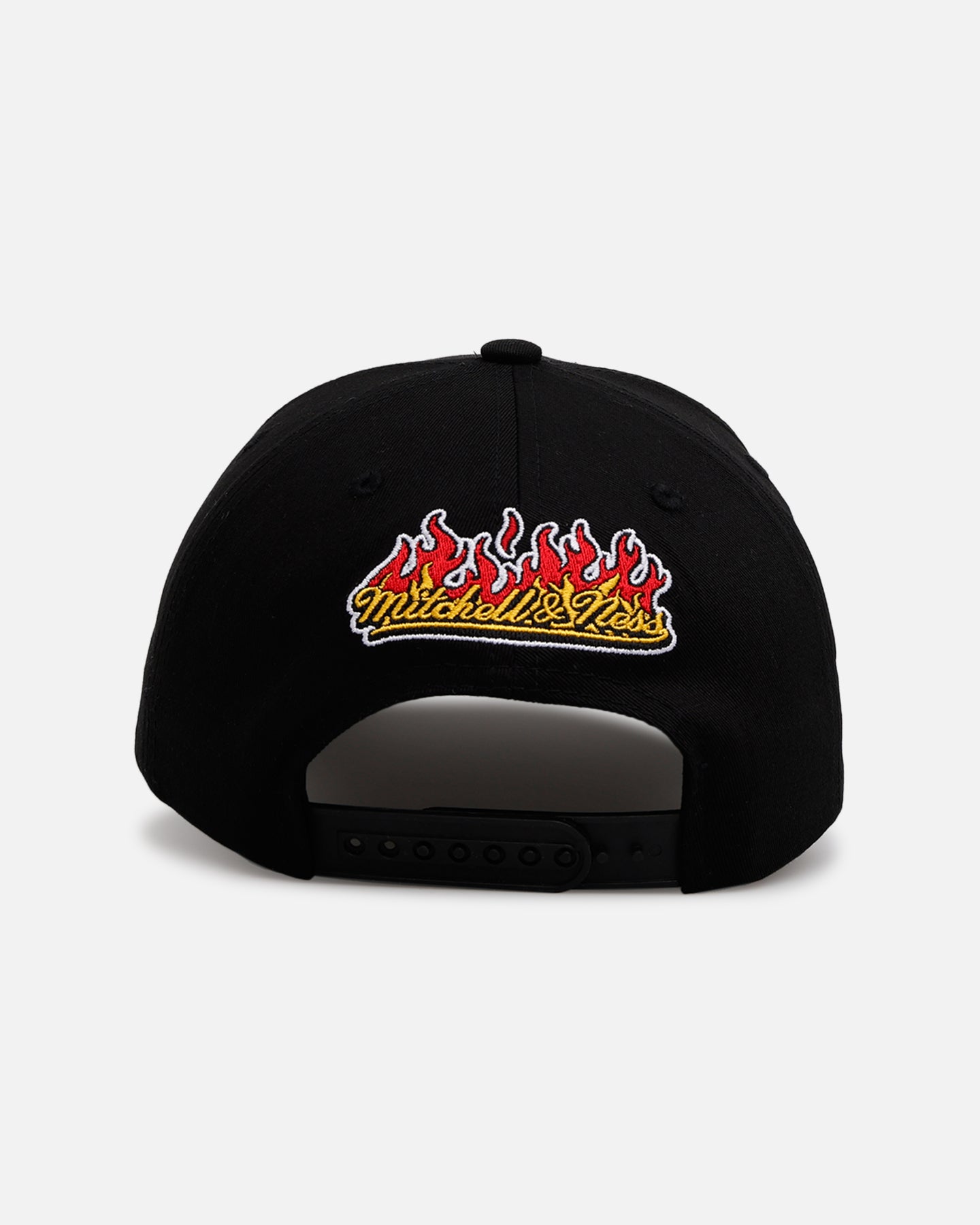 Mitchell & Ness Chicago Bulls 'On Fire' Pro Pinch Snapback