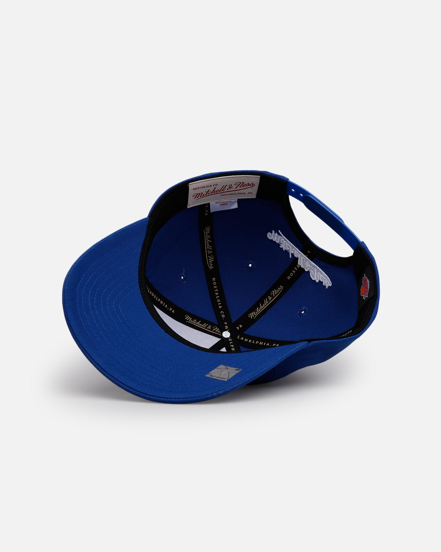 Mitchell & Ness New York Knicks 'Worldwide' Deadstock Snapback