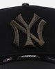 Pro Standard New York Yankees 'Gold Twist' Pro Pinch Strapback Black/Gold
