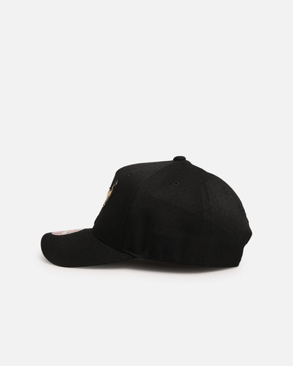 Mitchell & Ness Chicago Bulls 'Weald' Pro Pinch Snapback Black