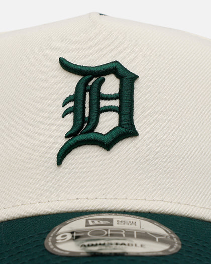 New Era Detroit Lions 'Evergreen 2.0' 9FORTY A-Frame Snapback Chrome/Dark Green
