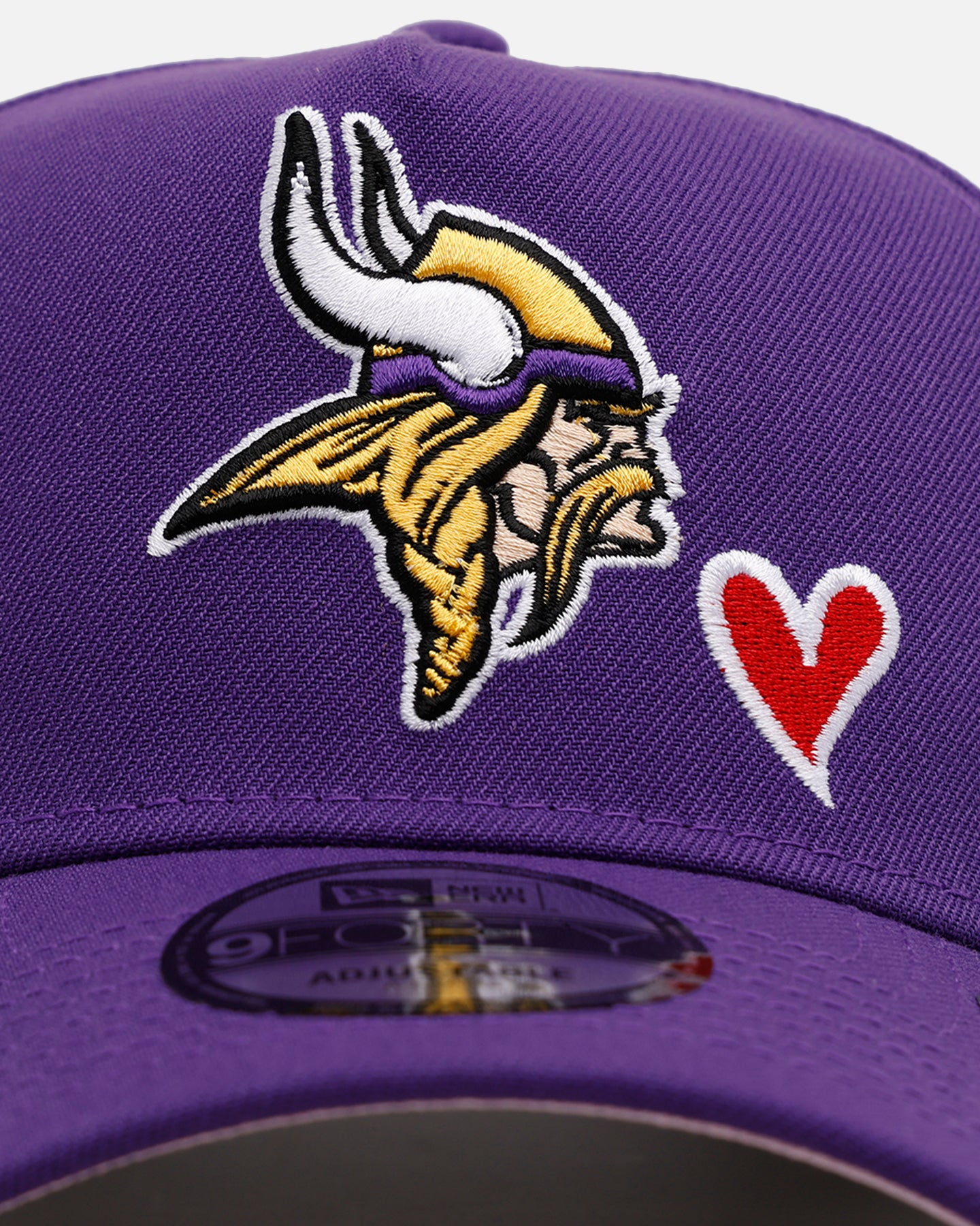 New Era Minnesota Vikings 'Team Color Hearts' 9FORTY A-Frame