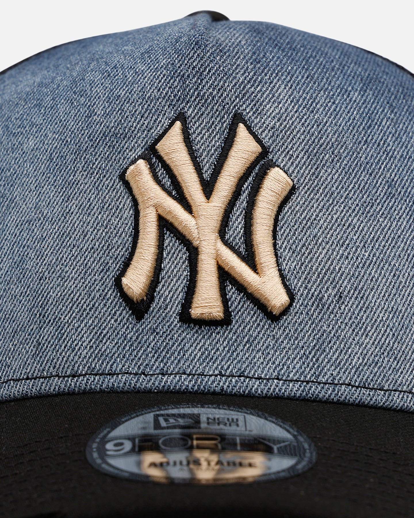 NEW ERA NY Yankees スタジャン XL New Era New York Yankees 'Bleach' 9FORTY A-Frame Trucker Snapback