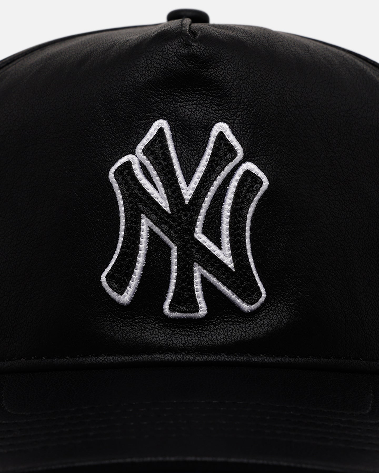 47 Brand New York Yankees 'Leather' Hitch Strapback Black