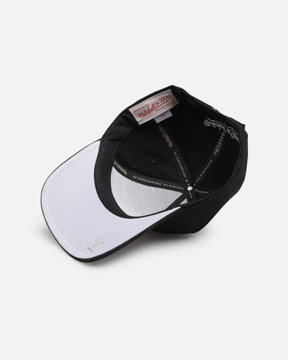 Mitchell & Ness Chicago Bulls 'Upside Down Logo' Pro Pinch Snapback Black