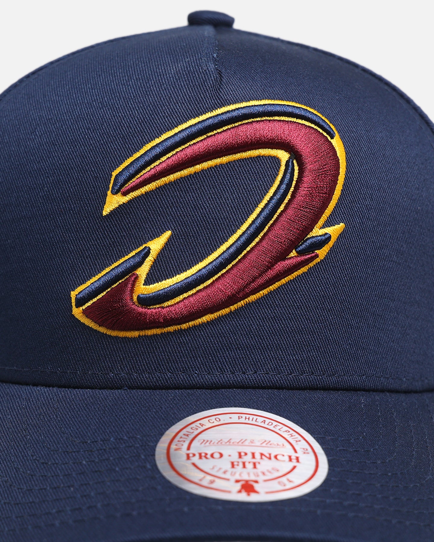 Mitchell & Ness Cleveland Cavaliers 'Upside Down Logo' Pro Pinch