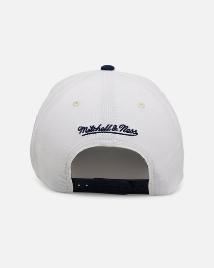 Mitchell & Ness New York Yankees 'Arch' MVP Snapback Cream