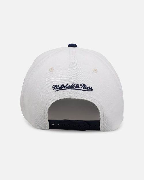 Mitchell & Ness New York Yankees 'Arch' MVP Snapback Cream