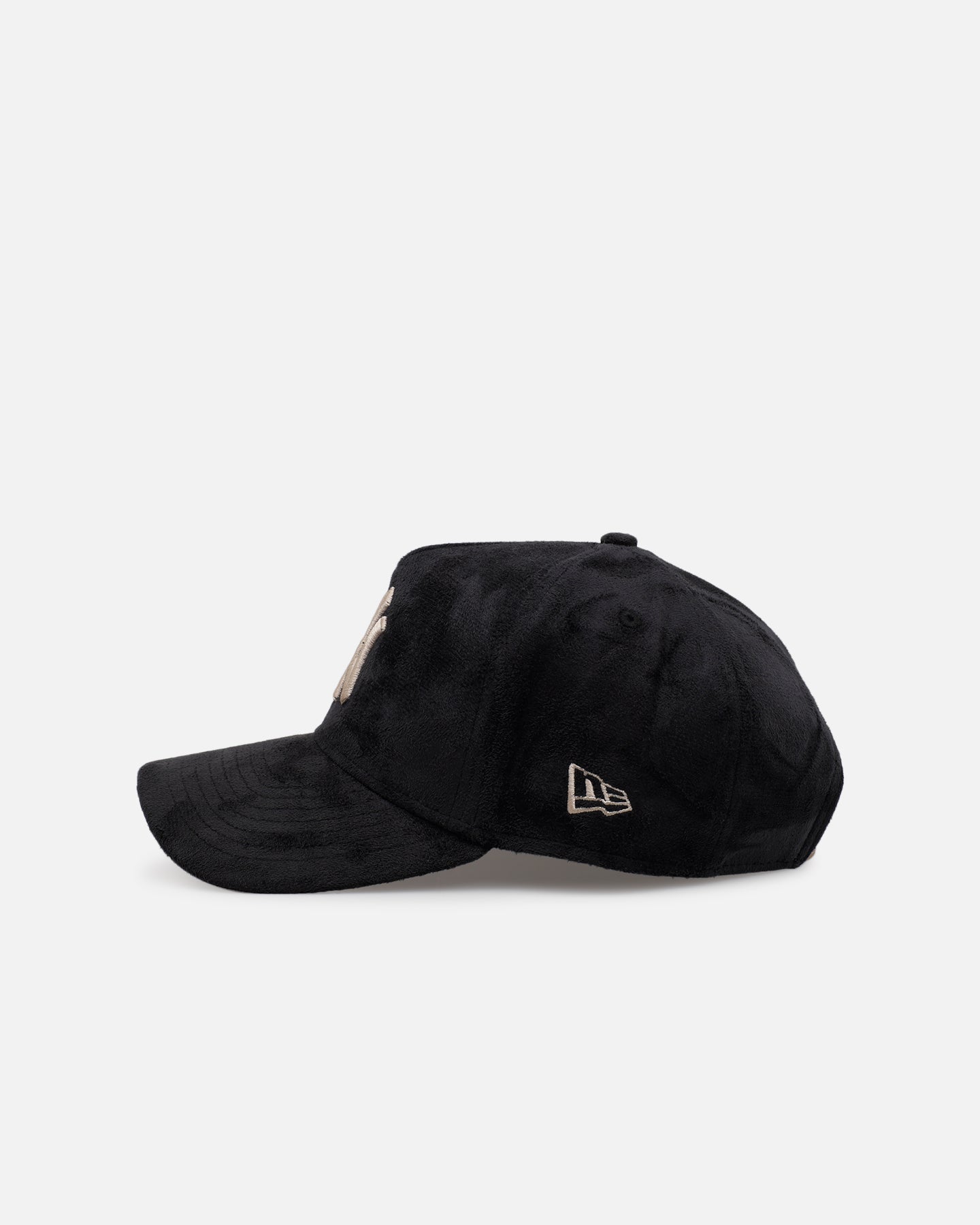 New Era New York Yankees 'Suede' 9FORTY A-Frame Strapback Black