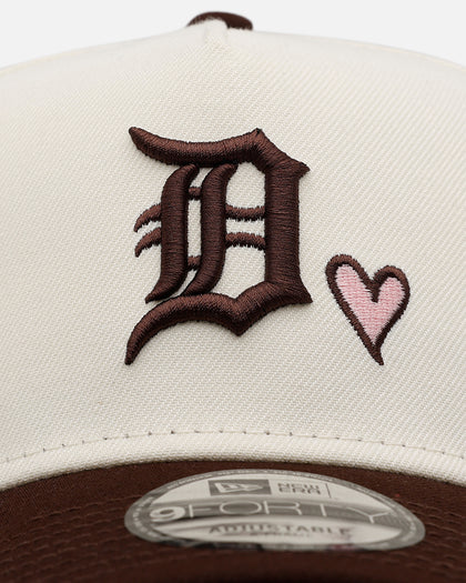 New Era Detroit Tigers 'Pink Satin Hearts Walnut' 9FORTY A-Frame Snapback Chrome/Walnut