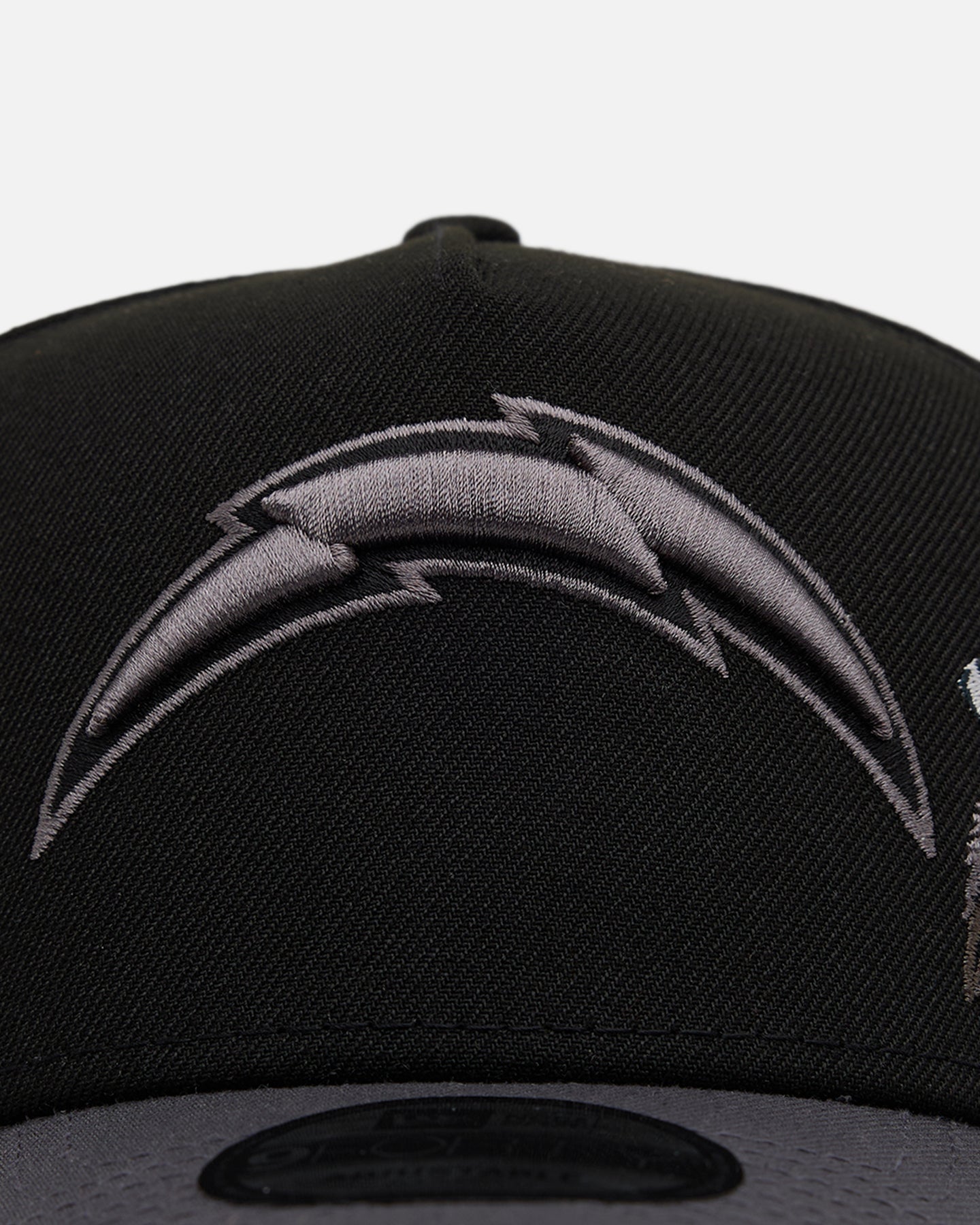 New Era Los Angeles Chargers 'Stealth Roses' 9FORTY A-Frame