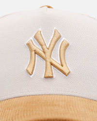 New Era New York Yankees 'Honey Pot' 9FORTY A-Frame Snapback Stone/Wheat