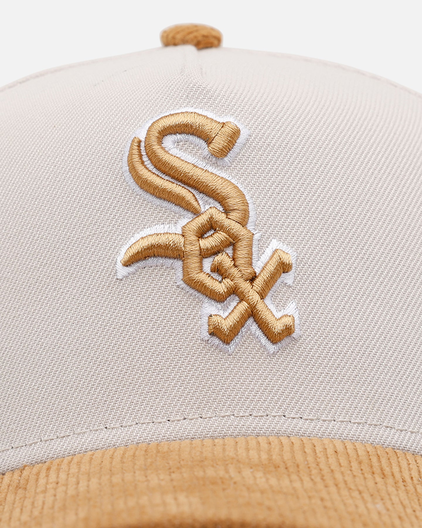 じ*り様 ラインストーン✨ 新品未使用 New Era White Sox 58 ラインストーン✨ 新品未使用 New Era White Sox 58.7cm - メルカリ