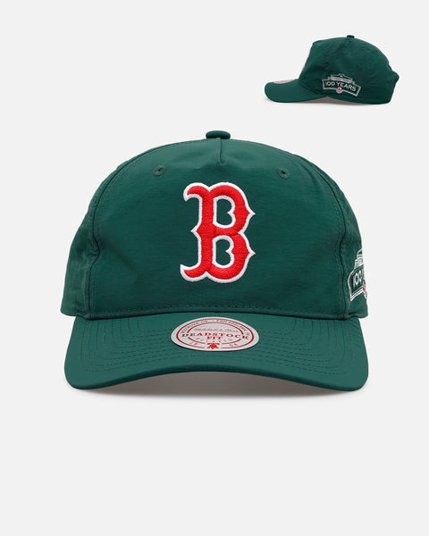 Mitchell & Ness Boston Red Sox 'Poolside' Deadstock Snapback
