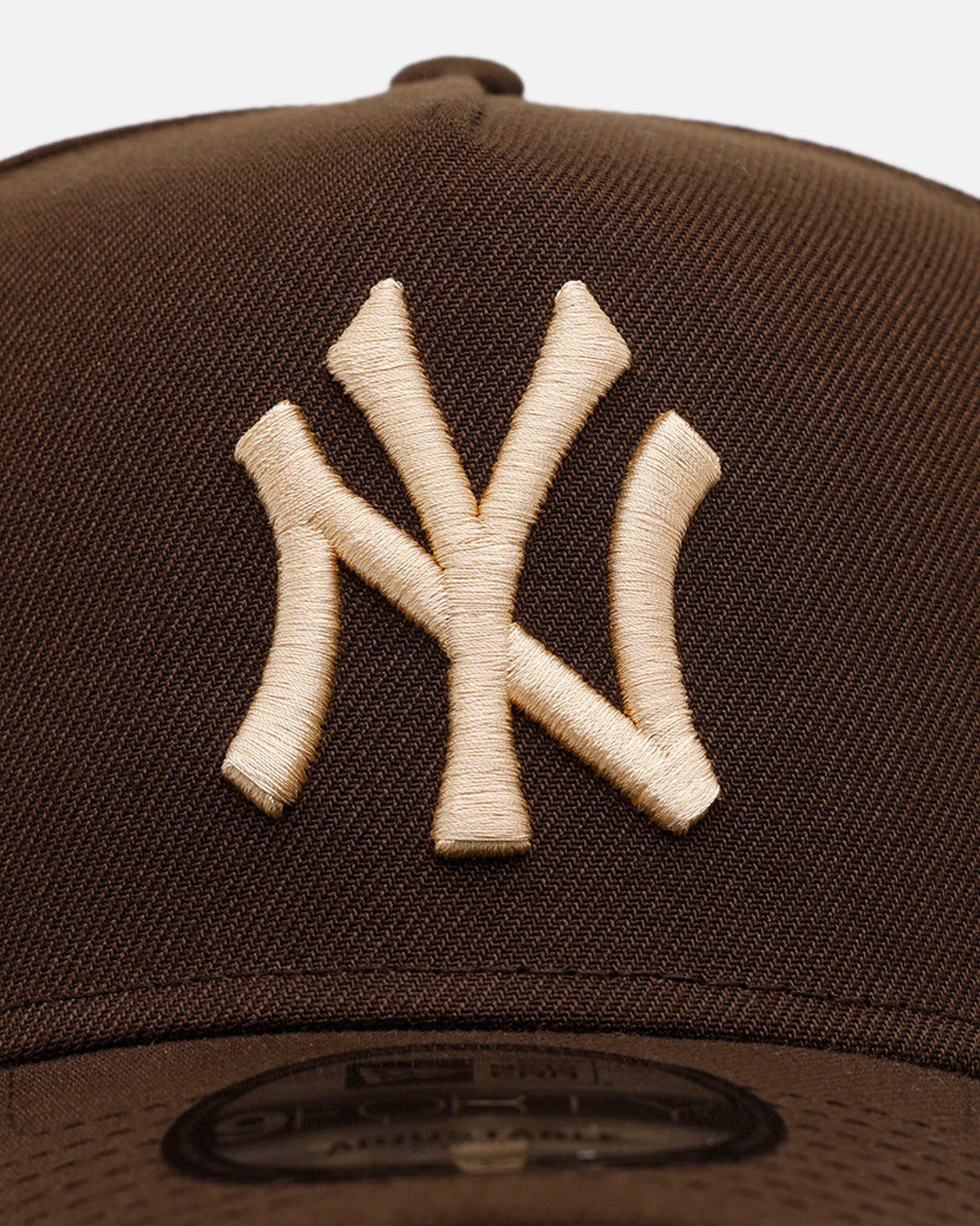 New Era New York Yankees 'Stay Classy' 9FORTY A-Frame Snapback