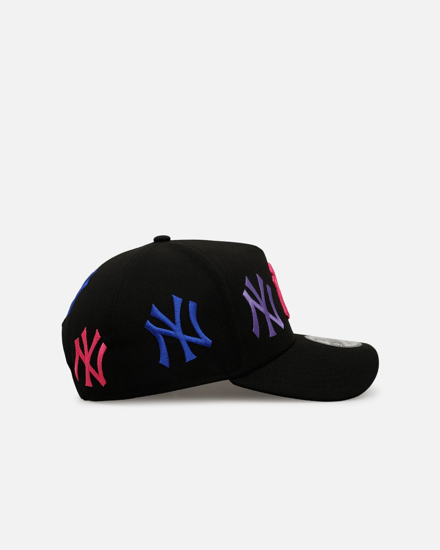 New Era New York Yankees 'Dancing Logos' 9FORTY A-Frame Snapback