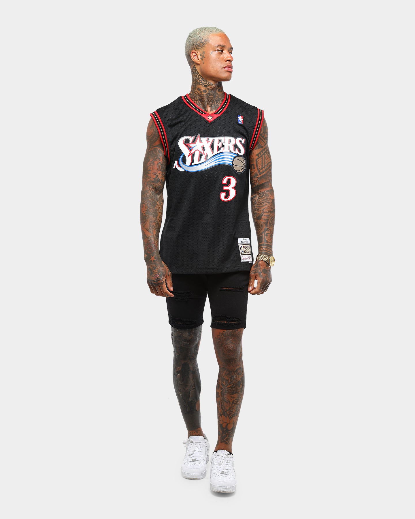 Iverson ジャージ 黒 3 Amazon.com: Allen Iverson #3 '06 Road Swingman Jersey in