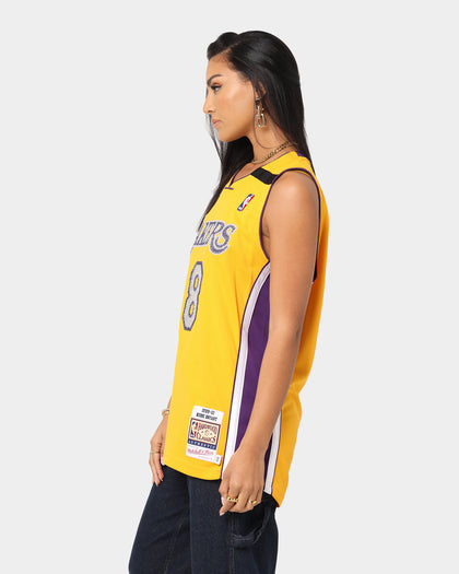 Mitchell & Ness Mitchell & Ness X Swarovski Los Angeles Lakers Kobe Bryant #8 '99-'00 Crystal Jersey Yellow