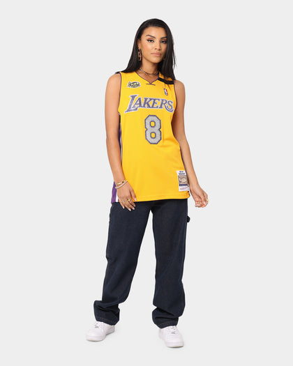 Mitchell & Ness Mitchell & Ness X Swarovski Los Angeles Lakers Kobe Bryant #8 '99-'00 Crystal Jersey Yellow