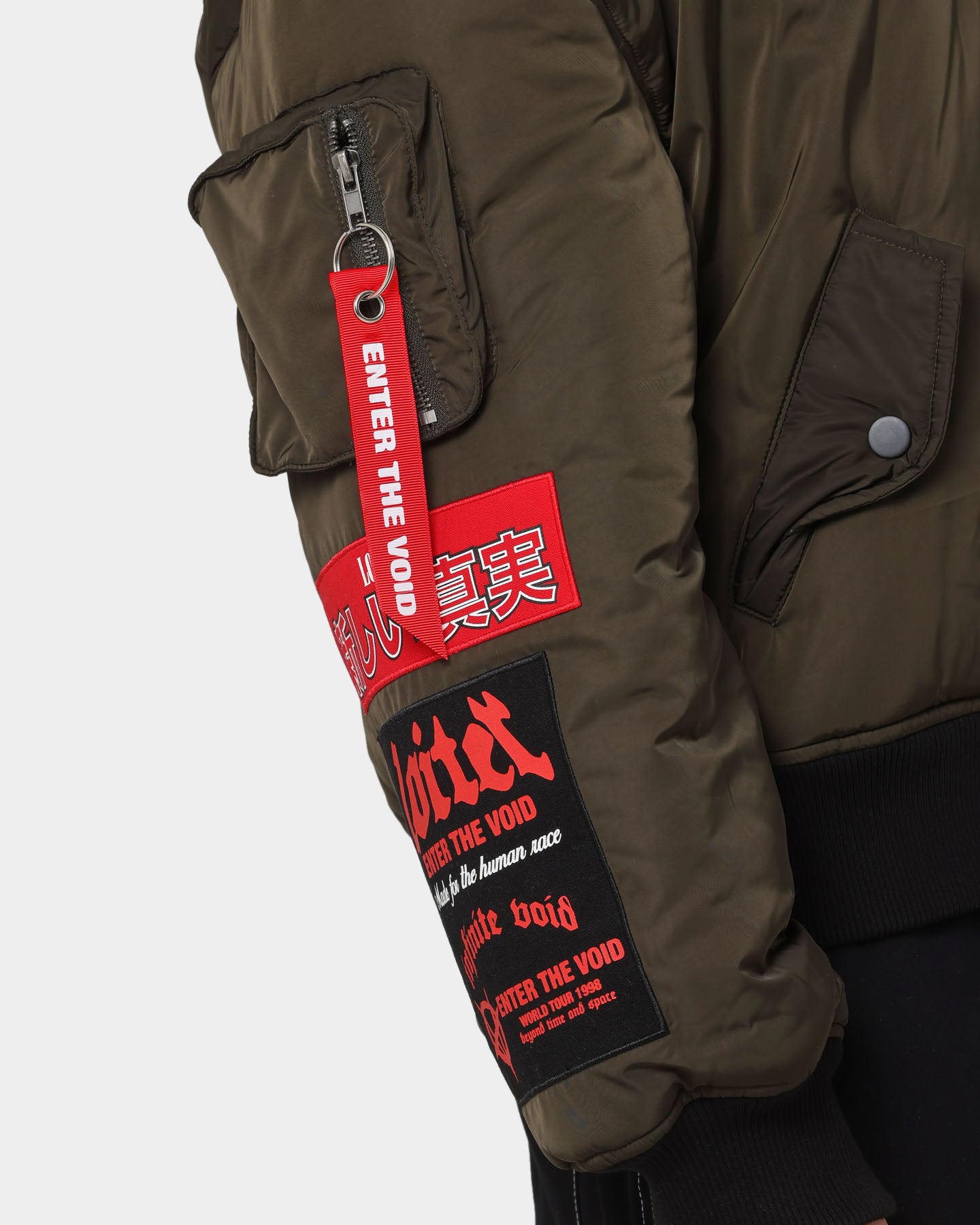 ジャケット・アウター NO MASS PROD 01 VOID BOMBER JACKET ジャケット・アウター NO MASS PROD 01 VOID BOMBER JACKET Loiter