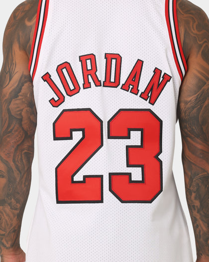 Mitchell & Ness Chicago Bulls '97-98 Jersey White