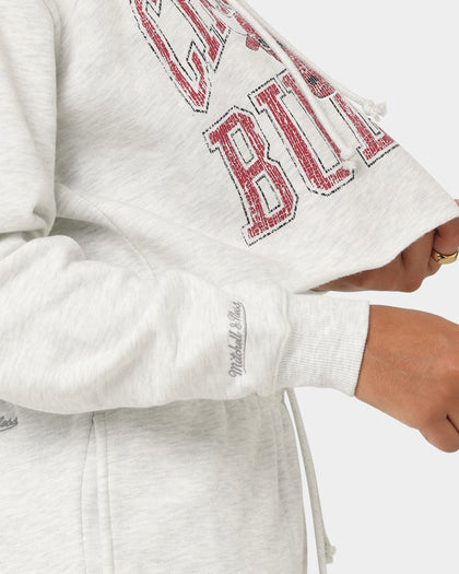 Mitchell & Ness Women's Chicago Bulls Arch Logo Crop Hoodie White Marle