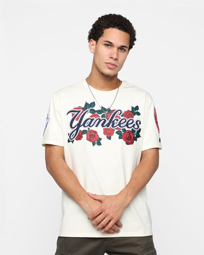 Pro Standard New York Yankees Roses T-Shirt Eggshell