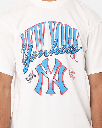 Majestic Athletic New York Yankees Script Arch T-Shirt Vintage White