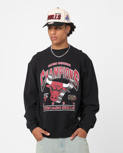Mitchell & Ness Chicago Bulls Bevelled Crewneck Faded Black