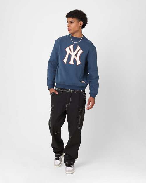 Majestic Athletic New York Yankees Logo Applique Crewneck French Navy