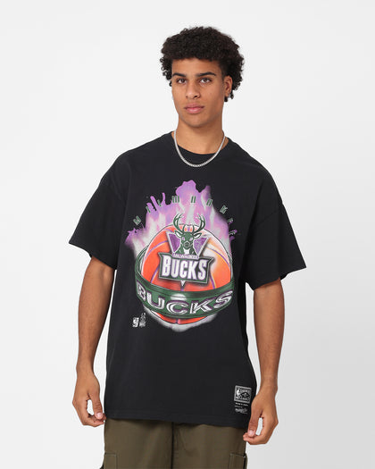 Mitchell & Ness Milwaukee Bucks On Fire T-Shirt Faded Black