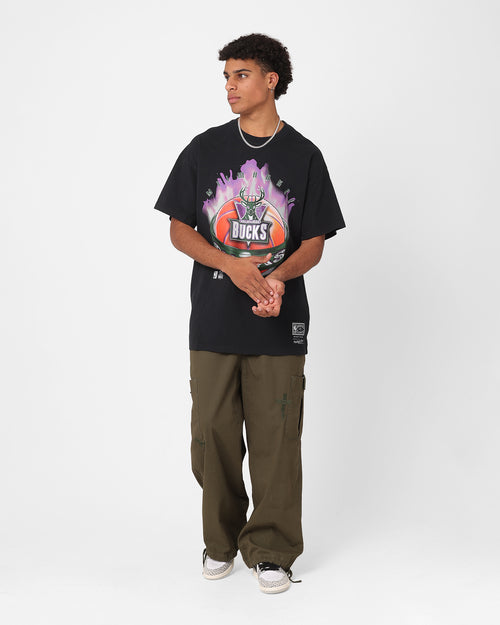 Mitchell & Ness Milwaukee Bucks On Fire T-Shirt Faded Black