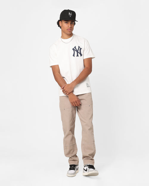 Majestic Athletic New York Yankees V Team Crest T-Shirt Vintage White