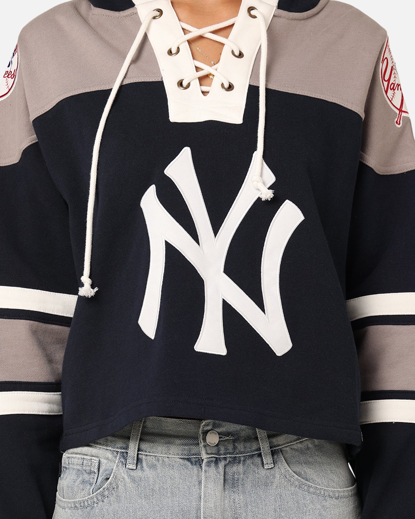 47 Brand Women's New York Yankees Cropped Lacer Hoodie Fall