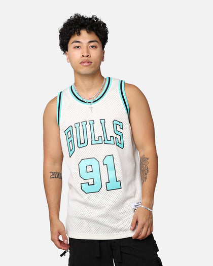 Mitchell & Ness Chicago Bulls Dennis Rodman '97-98 Swingman Jersey Black/Ice Blue
