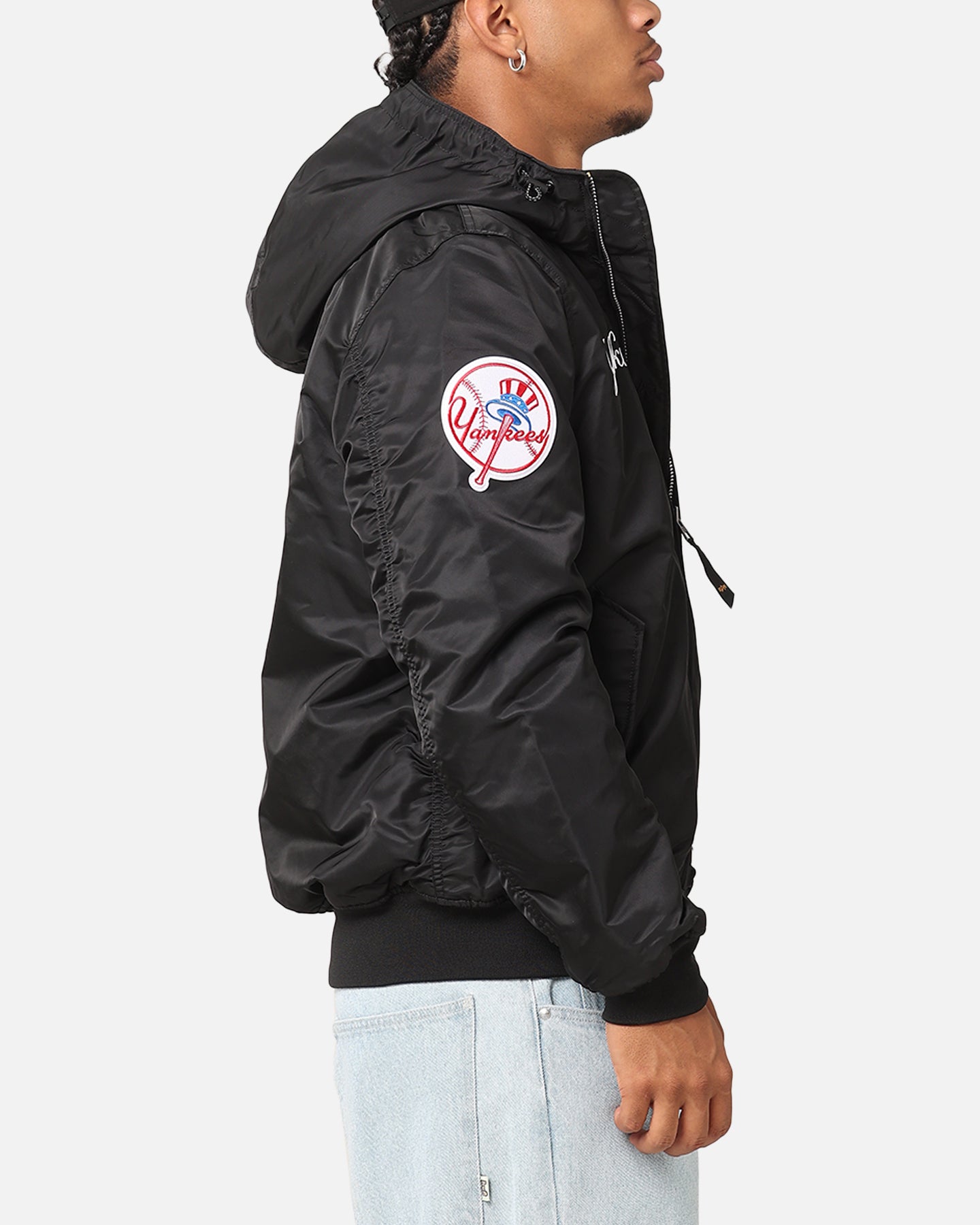 New Era New York Yankees Alpha Industries L-2B Hooded Bomber