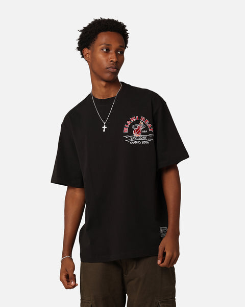 Mitchell & Ness Miami Heat Arch T-Shirt Faded Black | Culture Kings US
