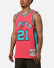 Mitchell & Ness San Antonio Spurs Tim Duncan 'Spurs 2014 Champs' '98-99 Swingman Jersey Pink