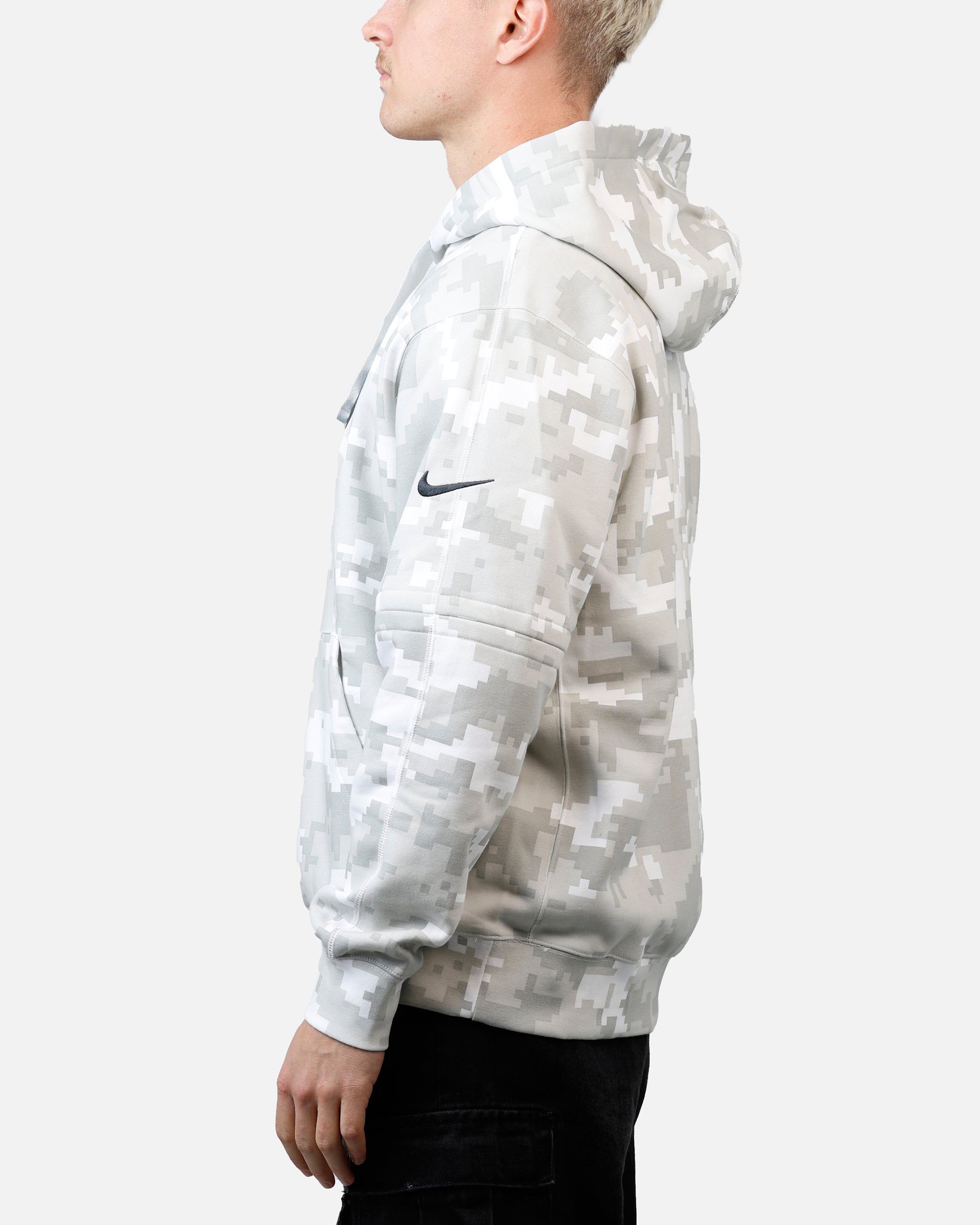 ナイキ NFL Raiders sulute of service パーカー古着 Nike Las Vegas Raiders Salute to Service Hoodie Authentic